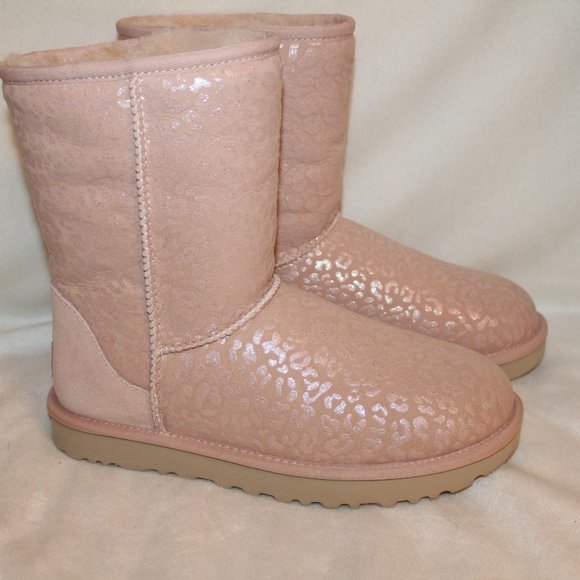 NIB UGG WOMENS CLASSIC SHORT LEOPARD METALLIC BOOT - Picture 10 of 11